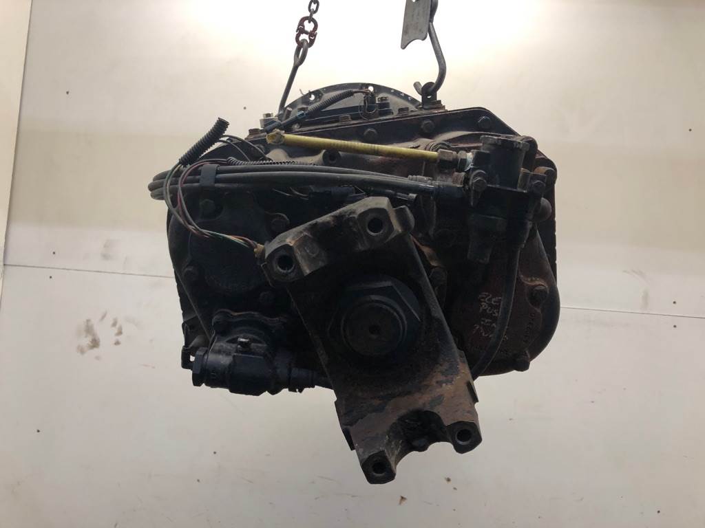 2004 Fuller RTLO18913A Transmission for a Freightliner Coronado For