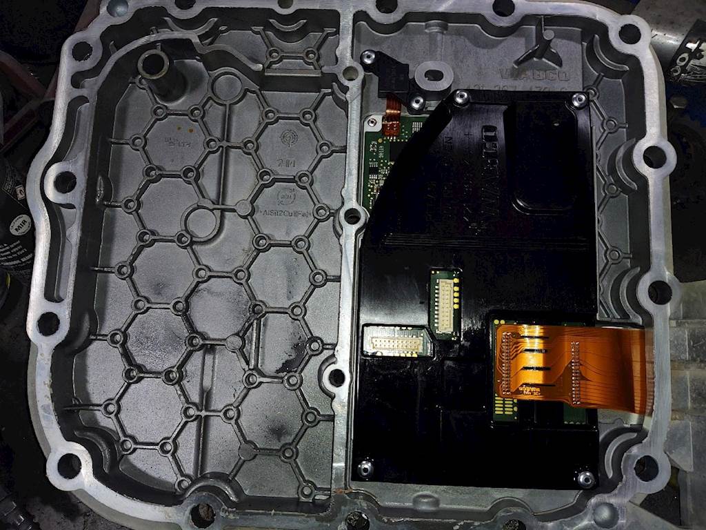 2017 Volvo AT2612D Transmission for a Volvo VNL For Sale Des Moines