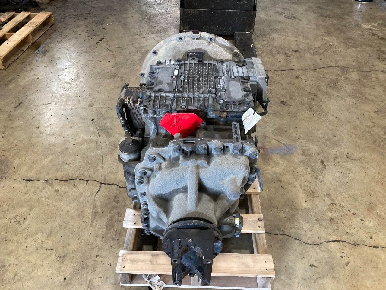 2017 Volvo ATO2612D Transmission for a Volvo VNL For Sale Sioux Falls