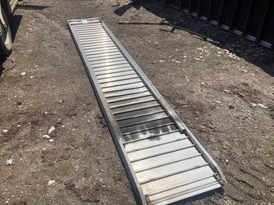 Truck Ramp for a Freightliner M2 106