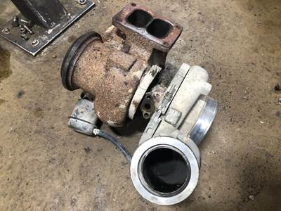 Caterpillar C12 Turbocharger / Supercharger for a Peterbilt 385
