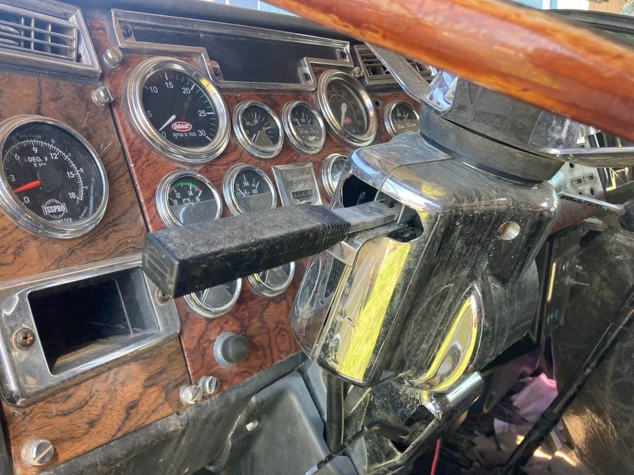 1999 Peterbilt 379 Turn Signal Switch For Sale Kansas City, MO