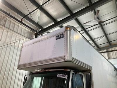 US TRUCK BODY 26 FT Van Truck Body