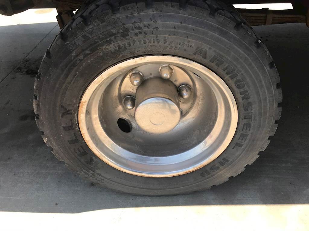 2004 Freightliner ACX43200 Wheel Cover for a Freightliner MT For Sale
