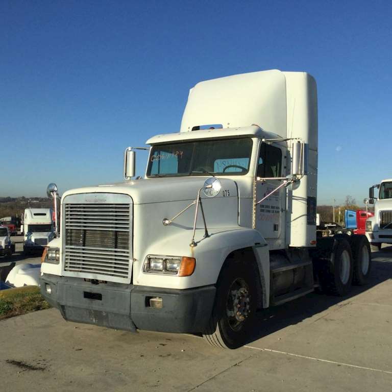 Truck Wind Deflector >> 2000 Freightliner Fld120 Wind Deflector For Sale Kansas City Mo Truck Wind Deflector >> 2000 Freightliner Fld120 Wind Deflector For Sale Kansas City Mo
