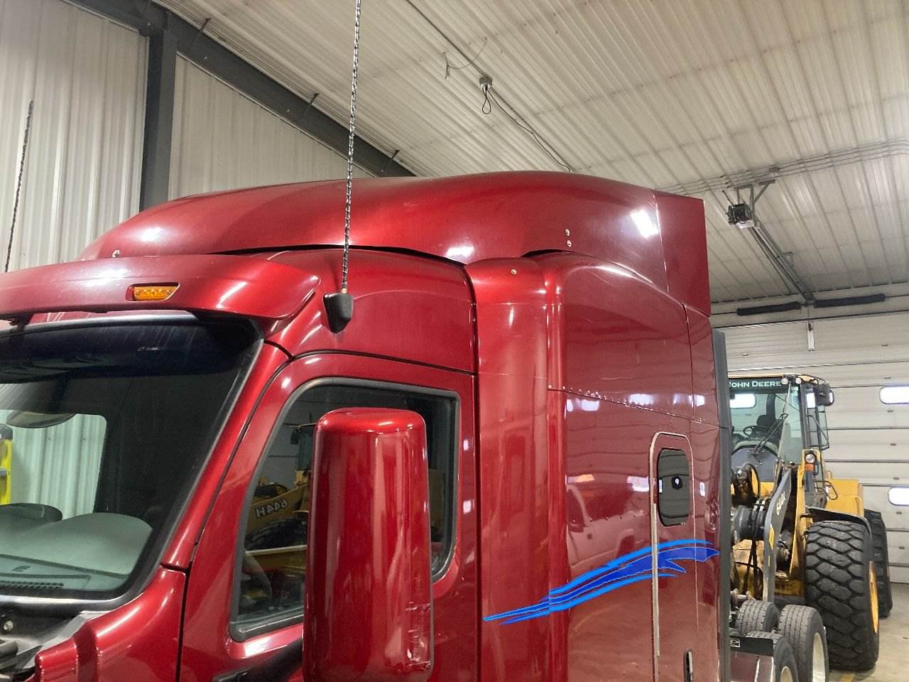 2017 Peterbilt 579 Wind Deflector For Sale Sioux Falls, SD 25394748