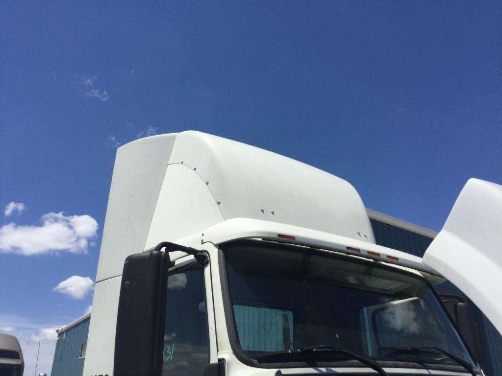 2007 Volvo VNL Wind Deflector For Sale Kansas City, MO 24583038