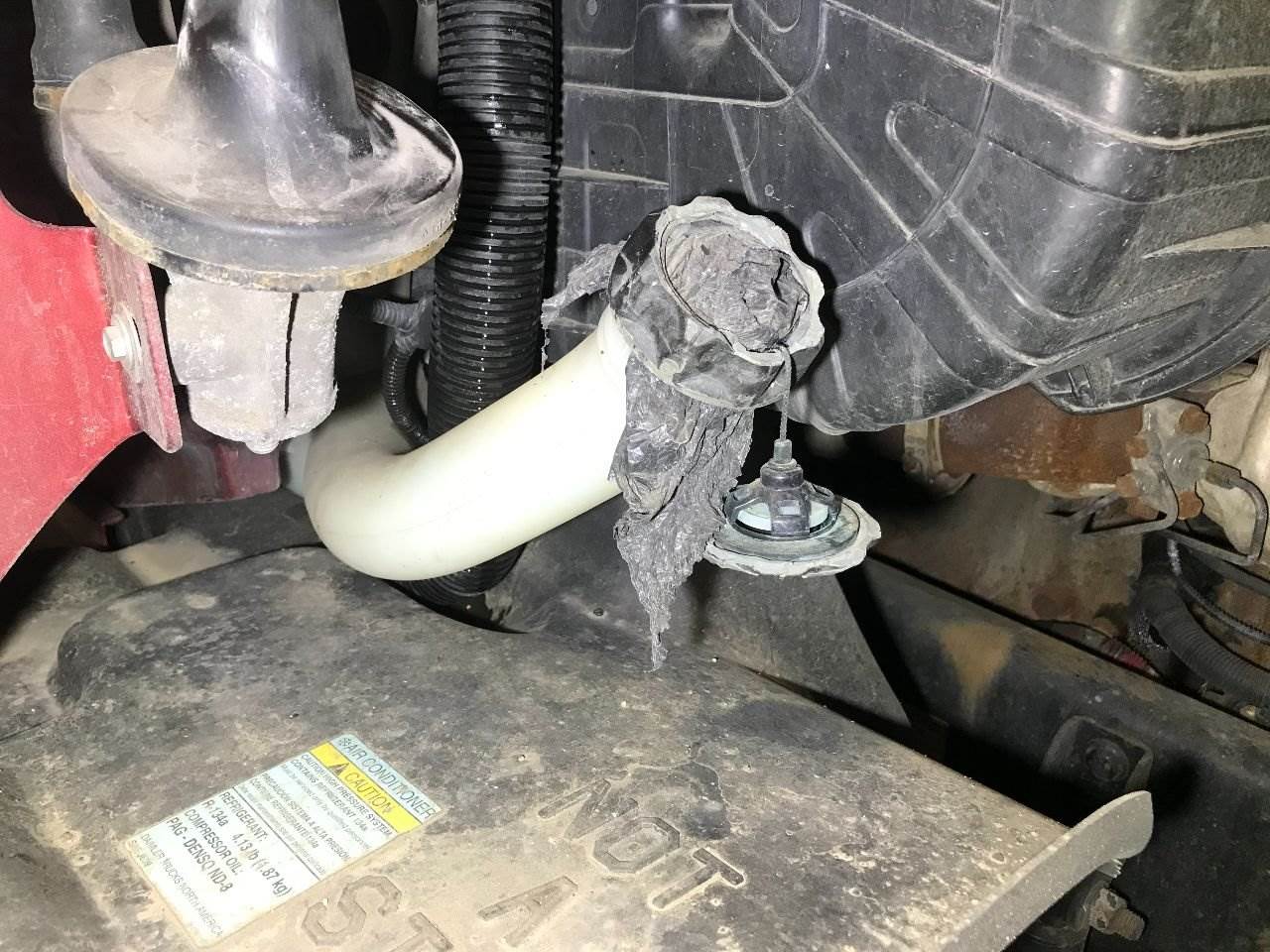 2016 Freightliner Cascadia Windshield Washer Reservoir For Sale Sioux Falls, SD 25527543