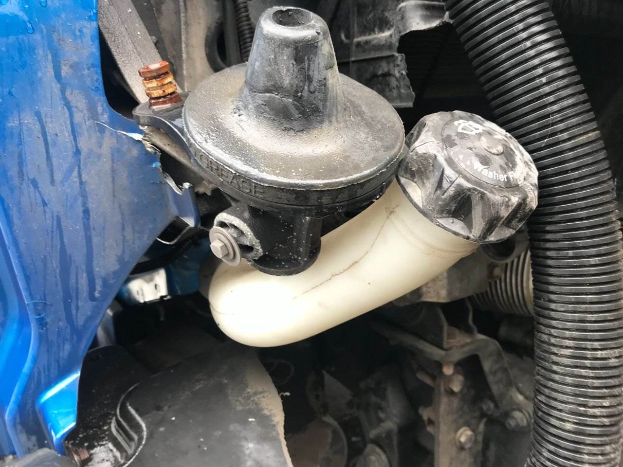 2017 Freightliner Cascadia Windshield Washer Reservoir For Sale Kansas City, MO 25541826