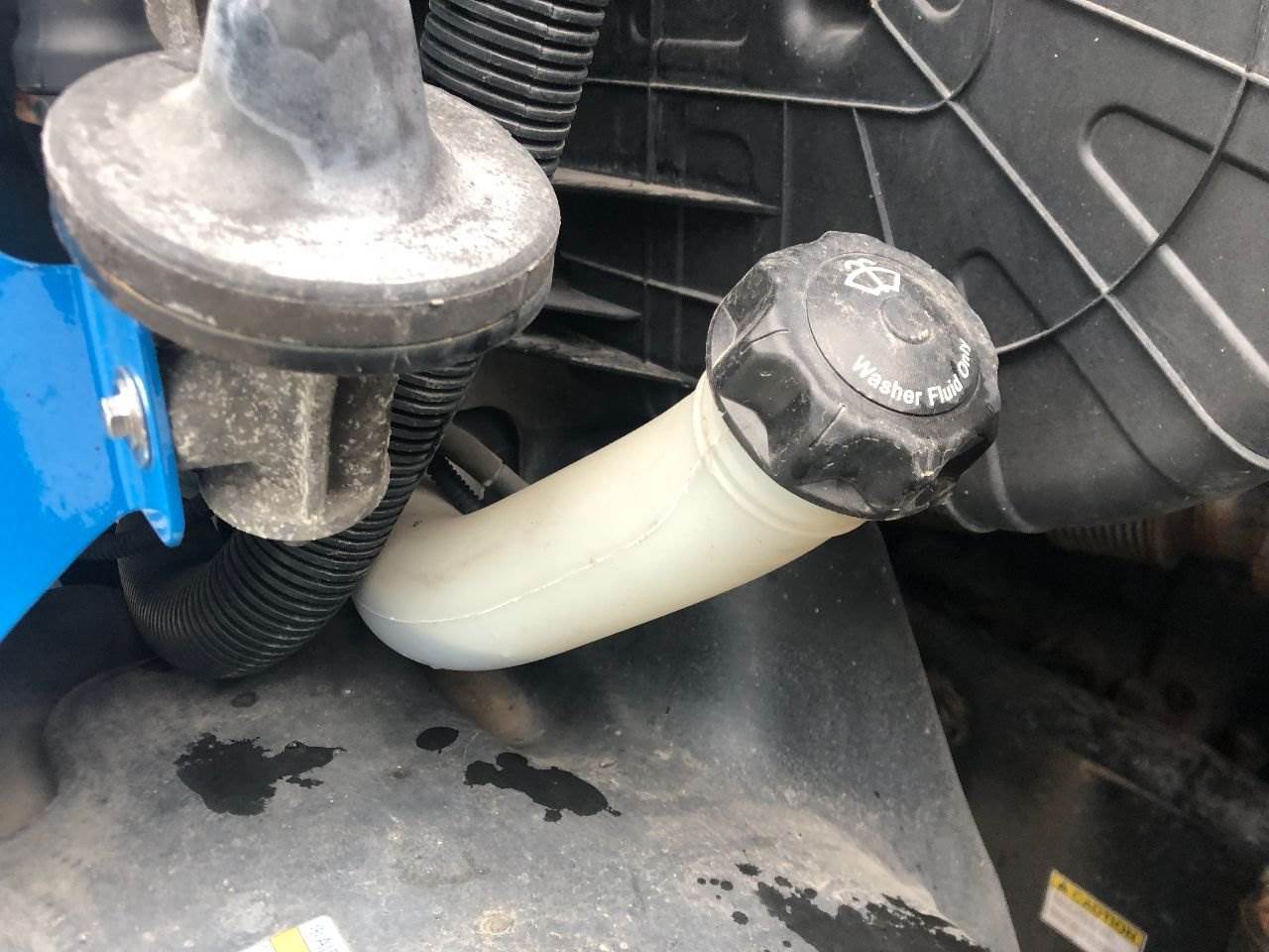 2017 Freightliner Cascadia Windshield Washer Reservoir For Sale Kansas City, MO 25556566