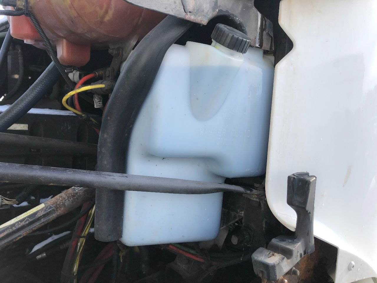 2001 Freightliner Century Class 120 Windshield Washer Reservoir for a