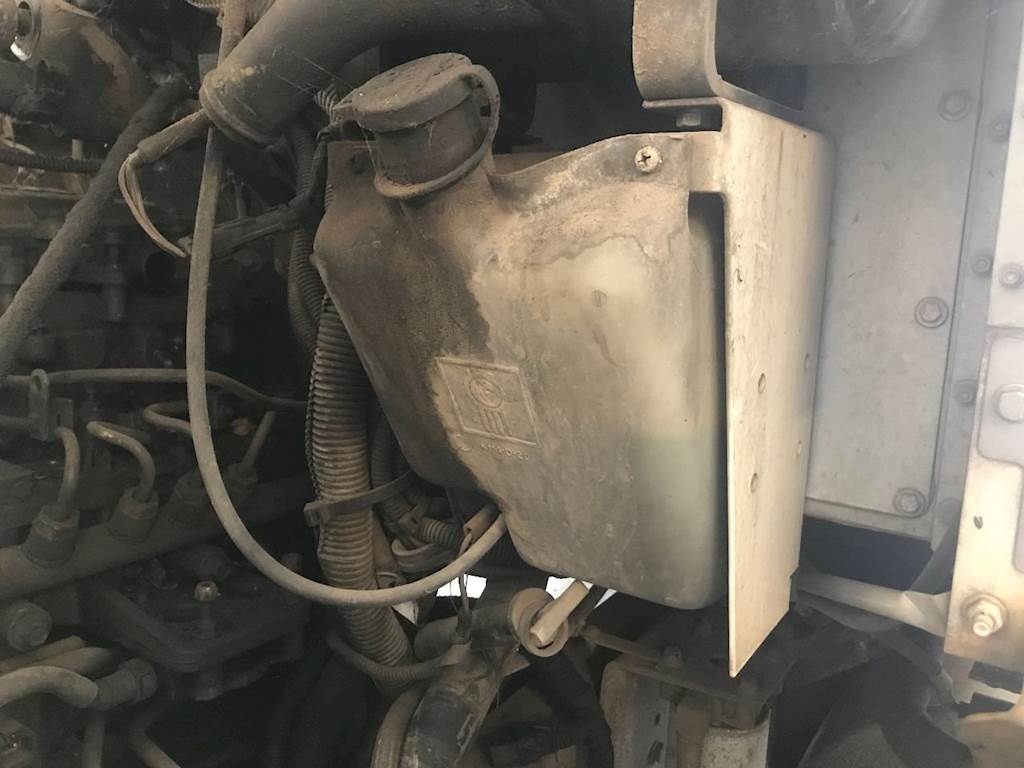 2011 Kenworth T370 Windshield Washer Reservoir For Sale Kansas City