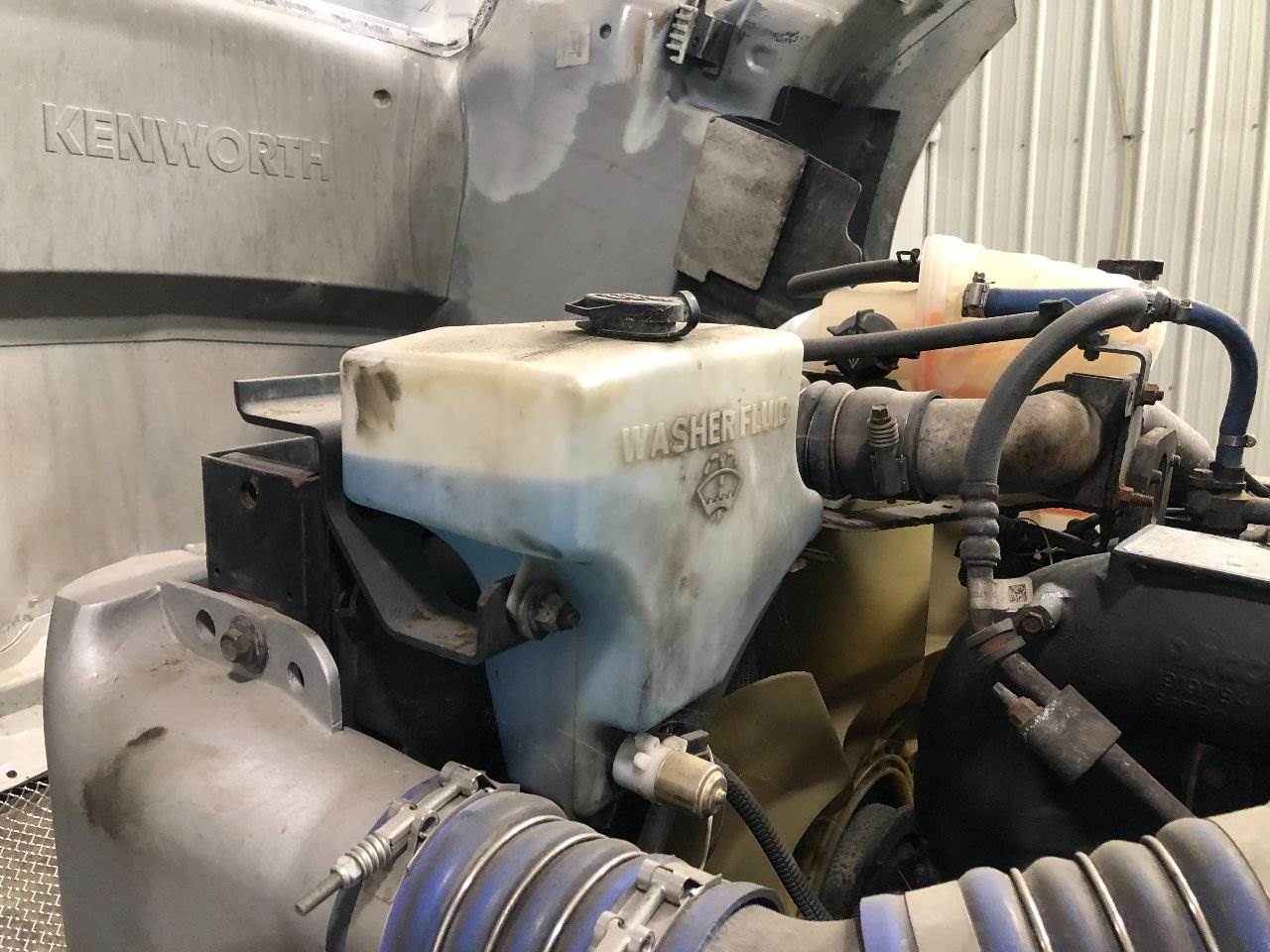 2015 Kenworth T680 Windshield Washer Reservoir For Sale Winimac, IN