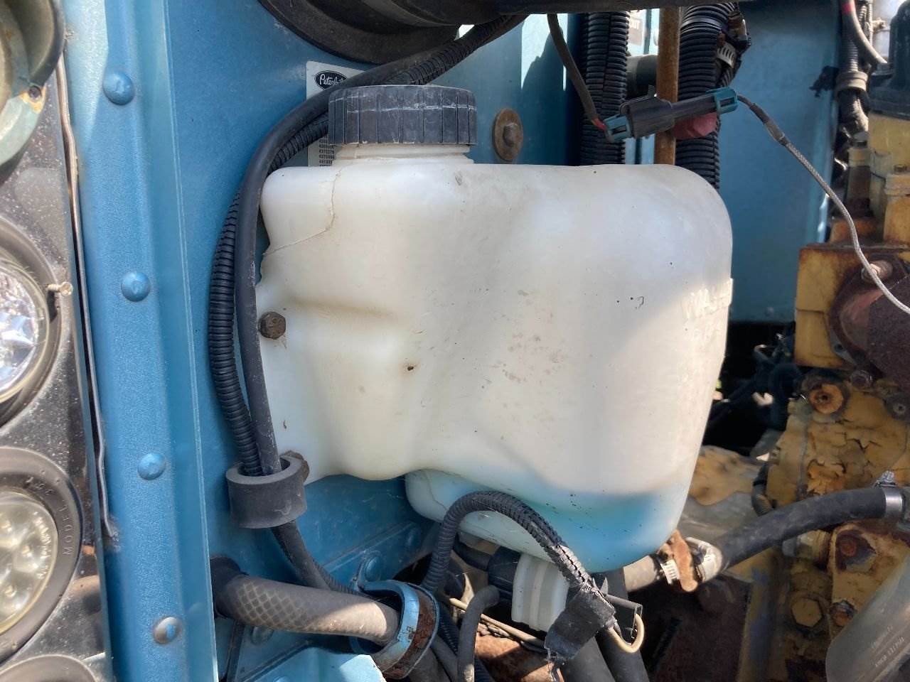 2001 Peterbilt 379 Windshield Washer Reservoir For Sale Spencer, IA 25466966