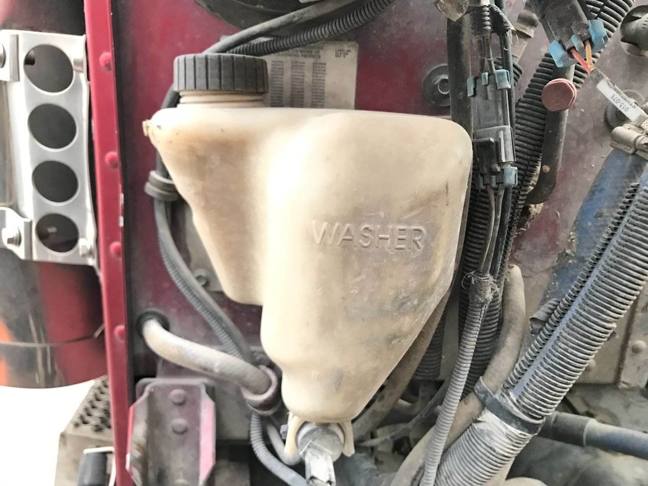 2002 Peterbilt 379 Windshield Washer Reservoir For Sale Council Bluffs, IA 25531397