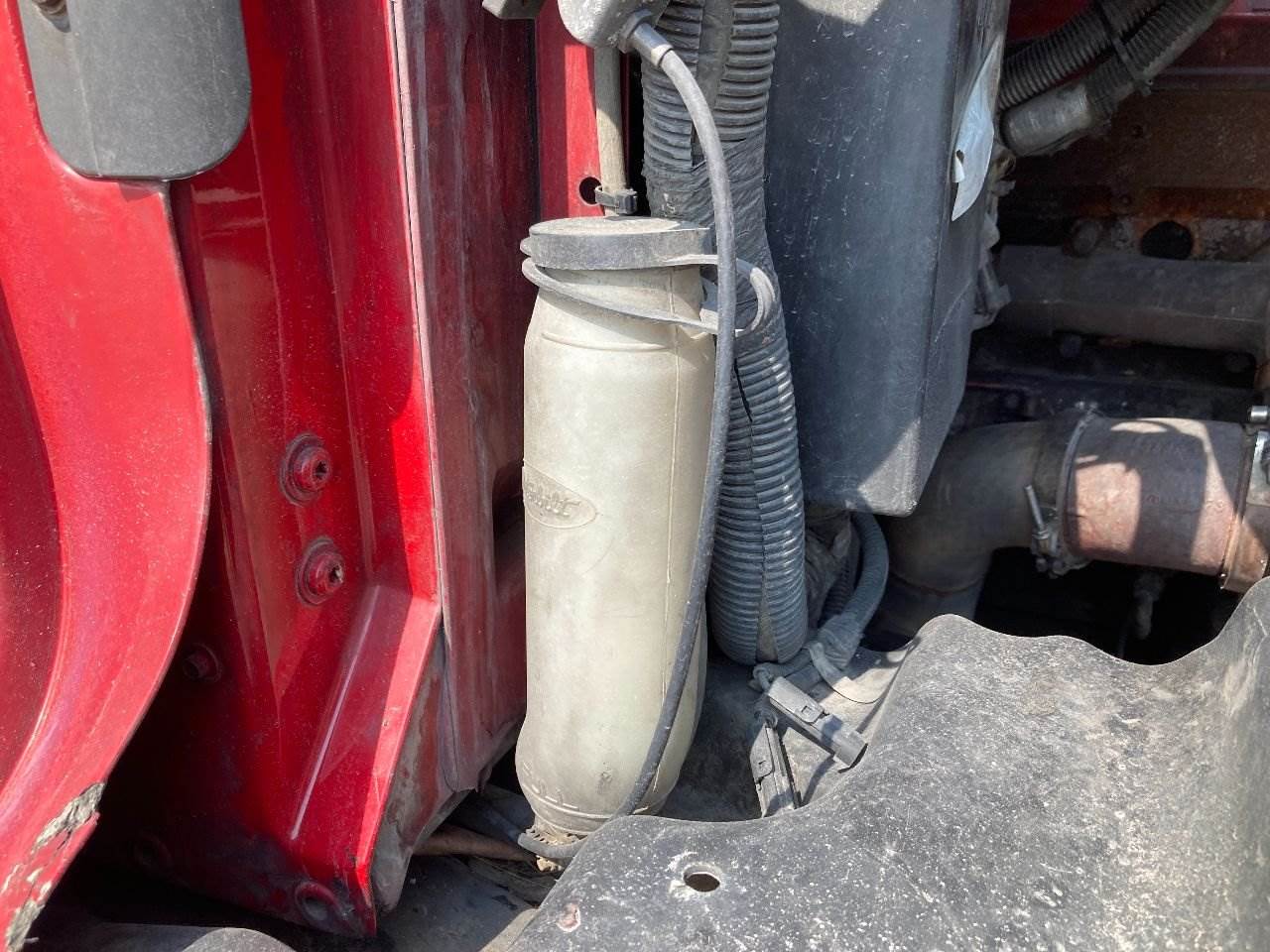 2009 Peterbilt 387 Windshield Washer Reservoir For Sale Des Moines