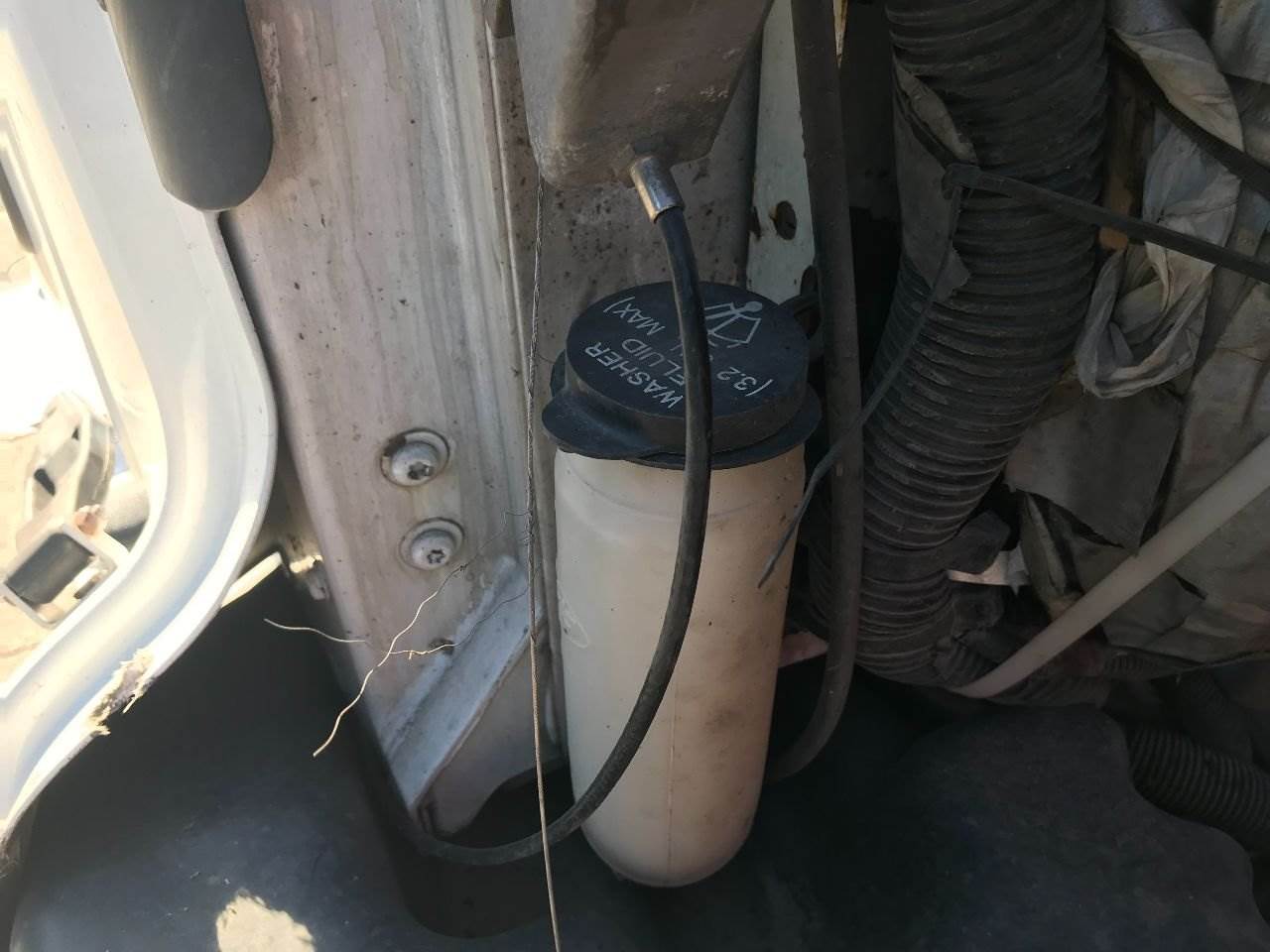 2007 Peterbilt 387 Windshield Washer Reservoir For Sale Kansas City, MO 25524642