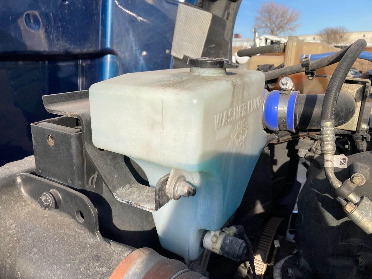 2015 Peterbilt 579 Windshield Washer Reservoir For Sale Des Moines, IA 25397184