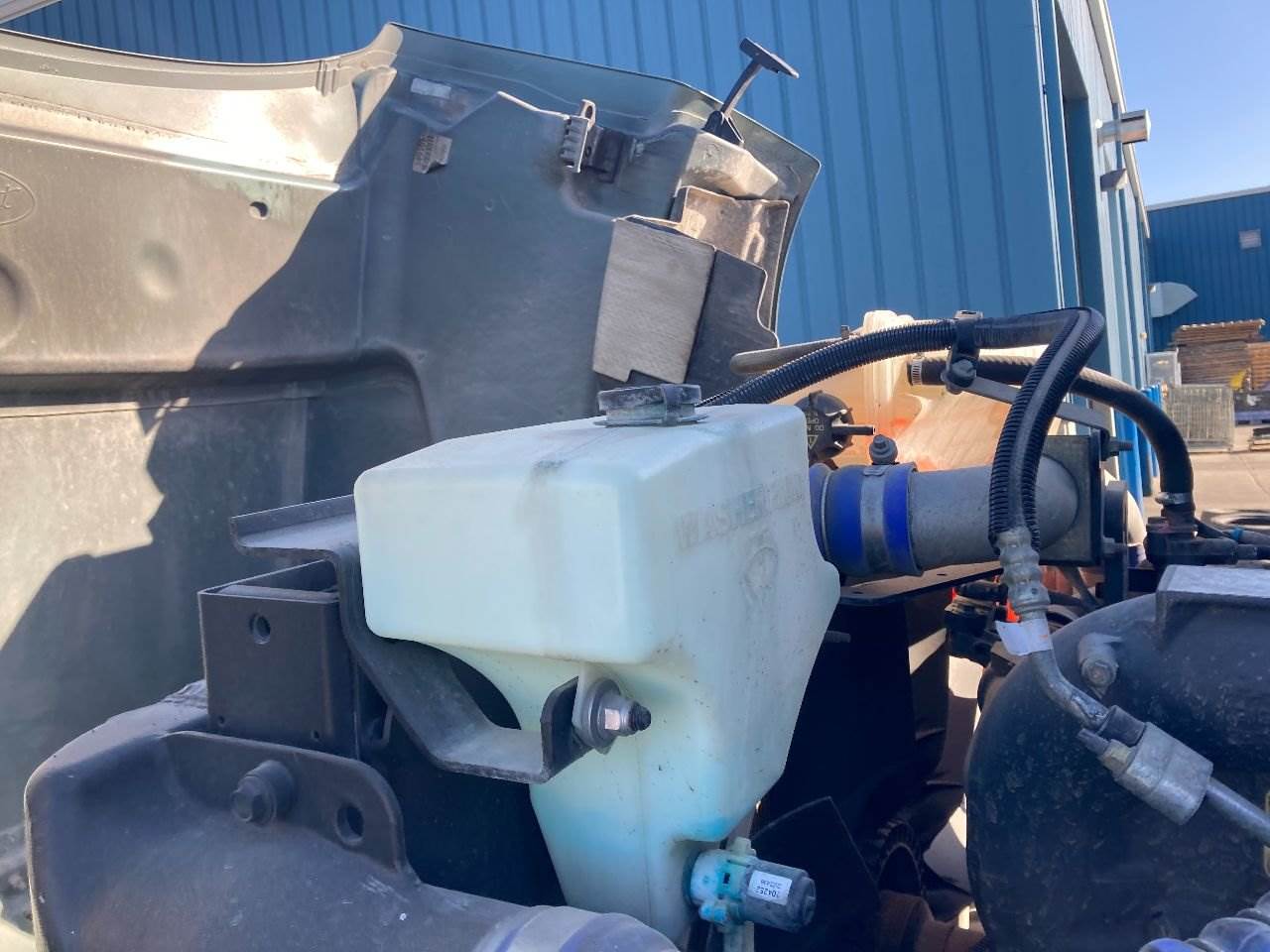 2016 Peterbilt 579 Windshield Washer Reservoir For Sale Kansas City