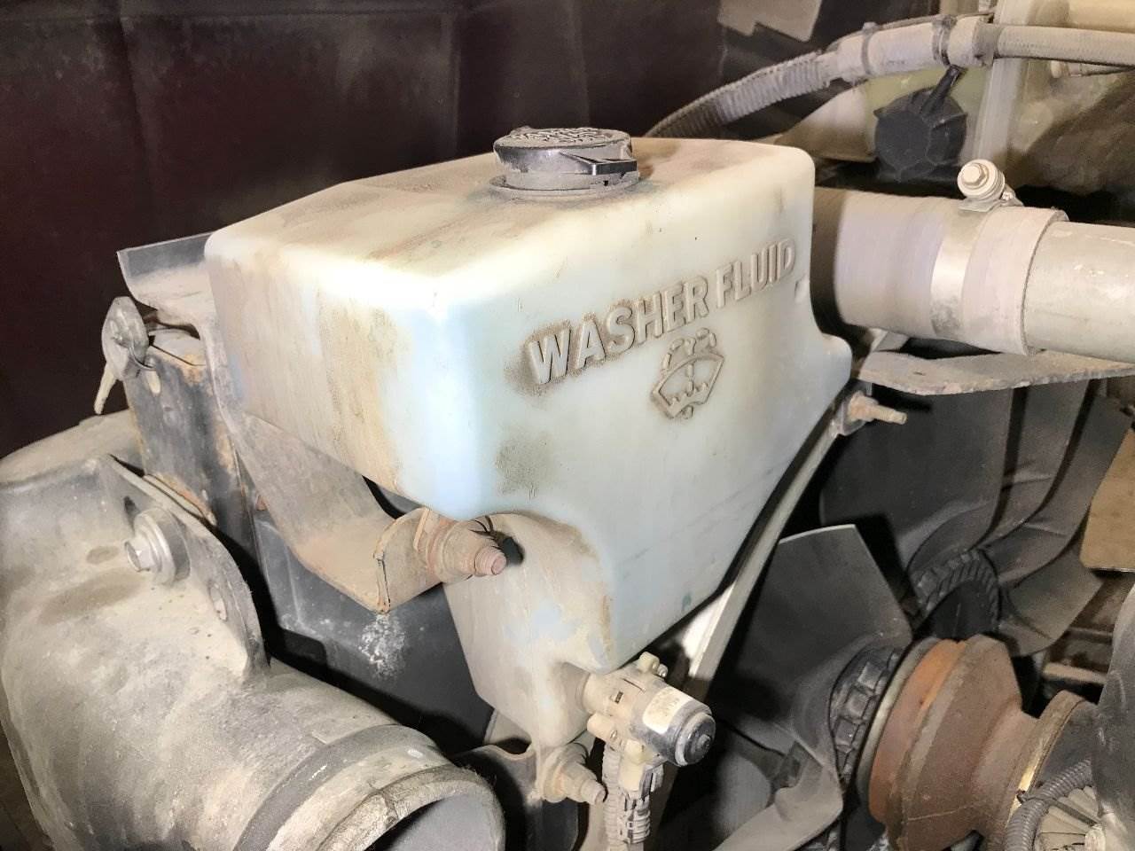 2015 Peterbilt 579 Windshield Washer Reservoir For Sale Sioux Falls, SD 25493565