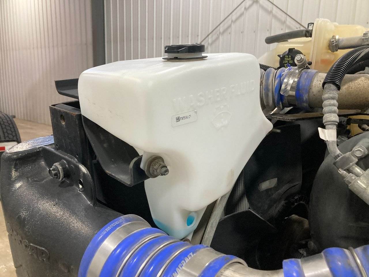 2016 Peterbilt 579 Windshield Washer Reservoir For Sale Winimac, IN