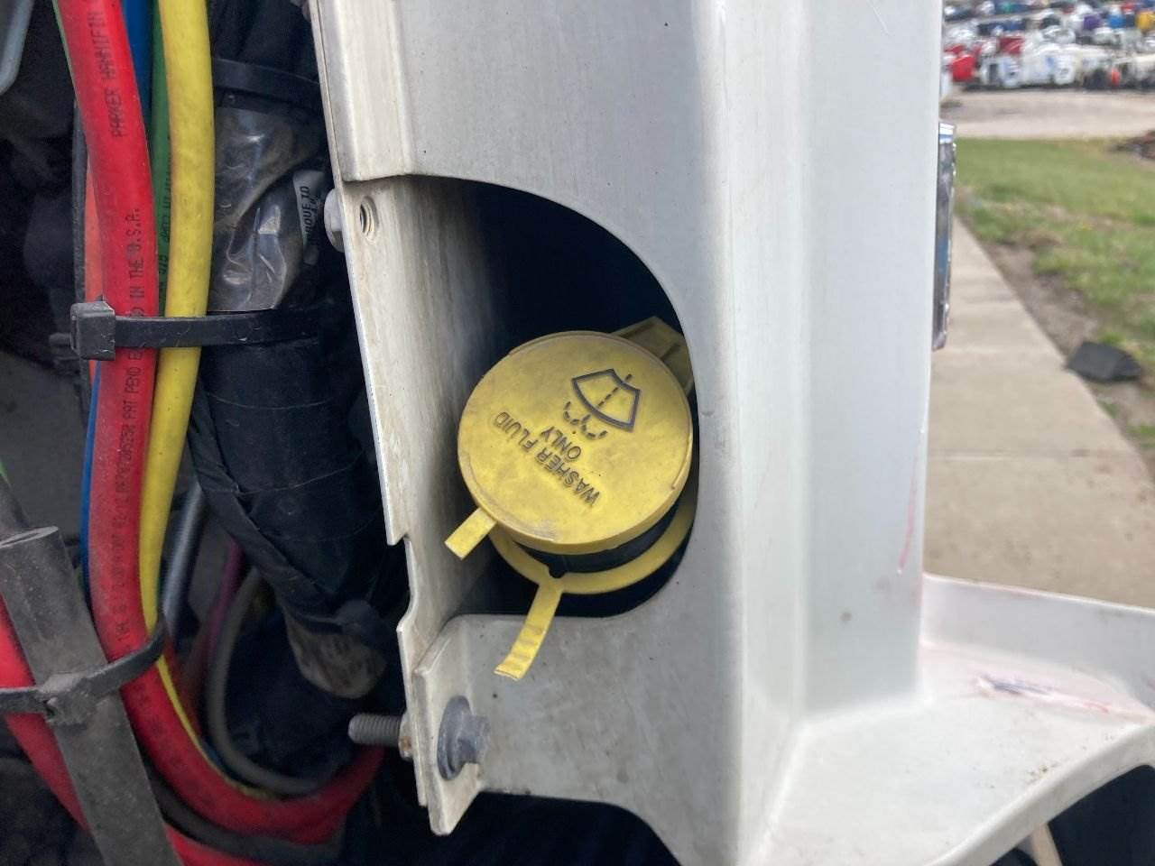 2013 Volvo VNL Windshield Washer Reservoir For Sale Kansas City, MO