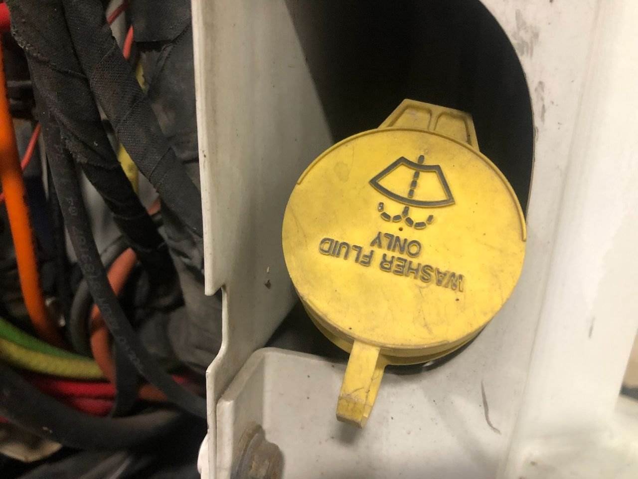 2006 Volvo VNL Windshield Washer Reservoir For Sale Winimac, IN