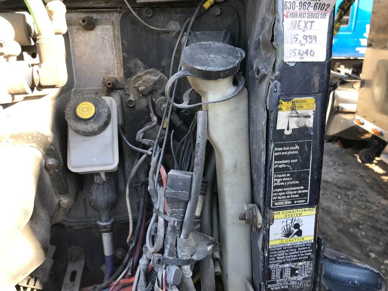 1999 Volvo VNL Windshield Washer Reservoir For Sale Des Moines, IA