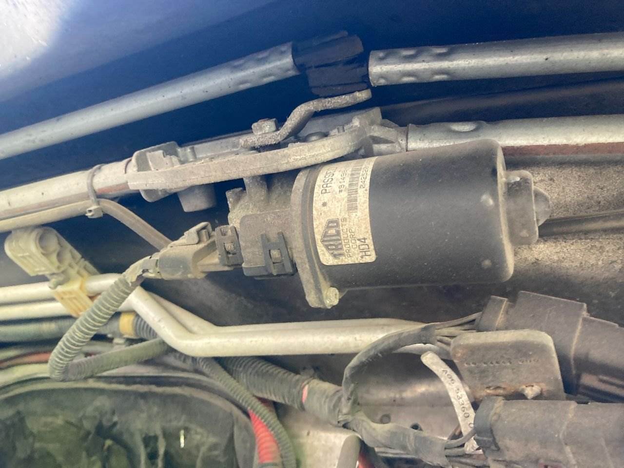 2015 Freightliner Cascadia Windshield Wiper Motor For Sale Kansas