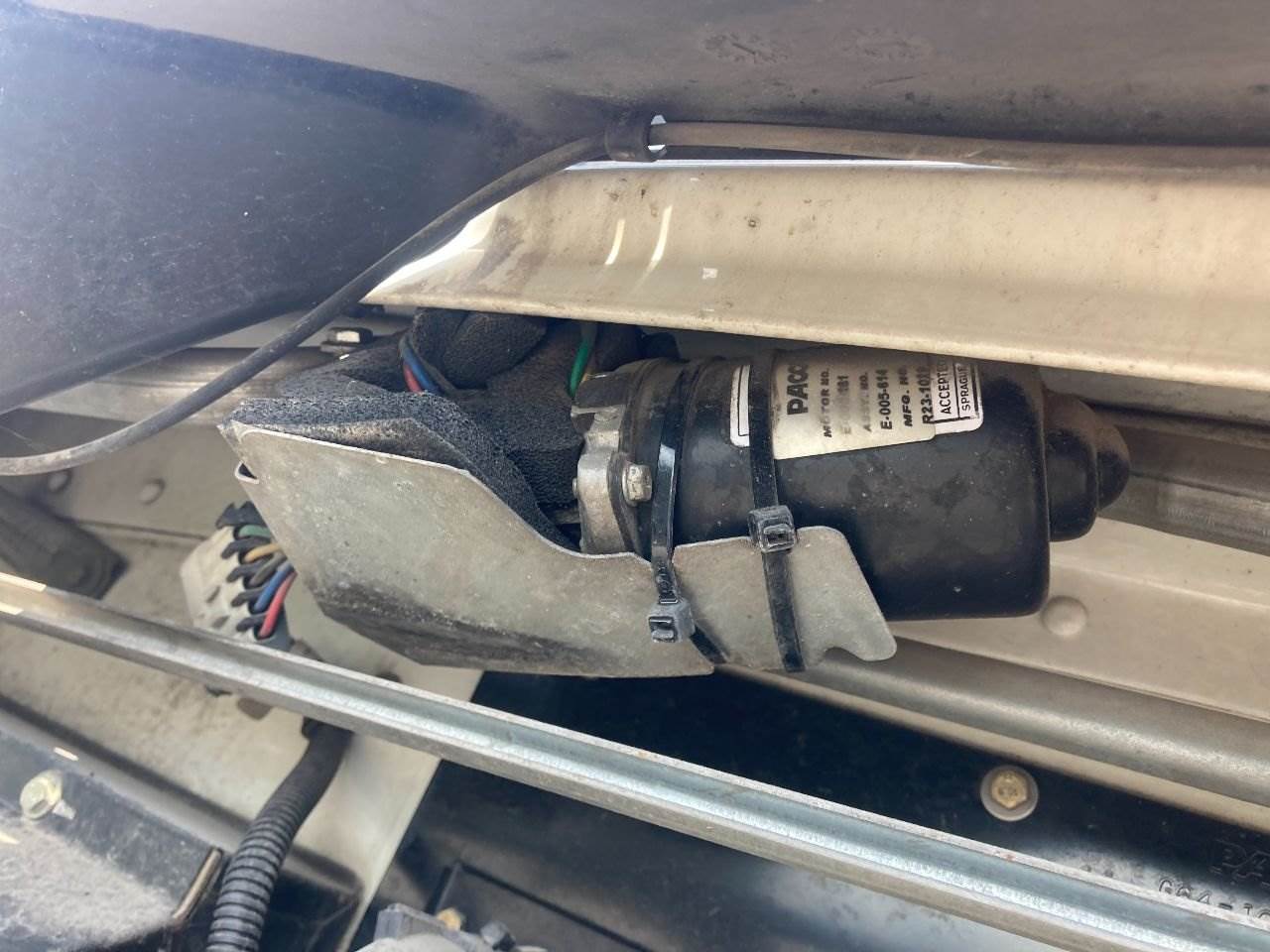 2015 Kenworth T270 Windshield Wiper Motor For Sale Kansas City, MO