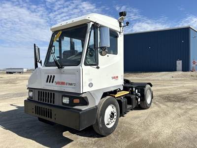 Ottawa T2 Yard Spotter Truck - Cummins, 250HP, Automatic