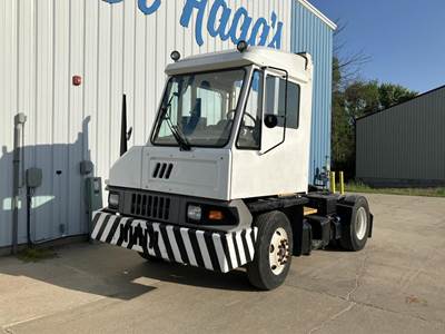 Ottawa T2 Yard Spotter Truck - Cummins, 200HP, Automatic