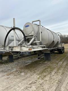 Heil SUPER JET 1040 Dry Bulk / Pneumatic Tank Trailer