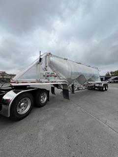 MAC TN1050APB Dry Bulk / Pneumatic Tank Trailer