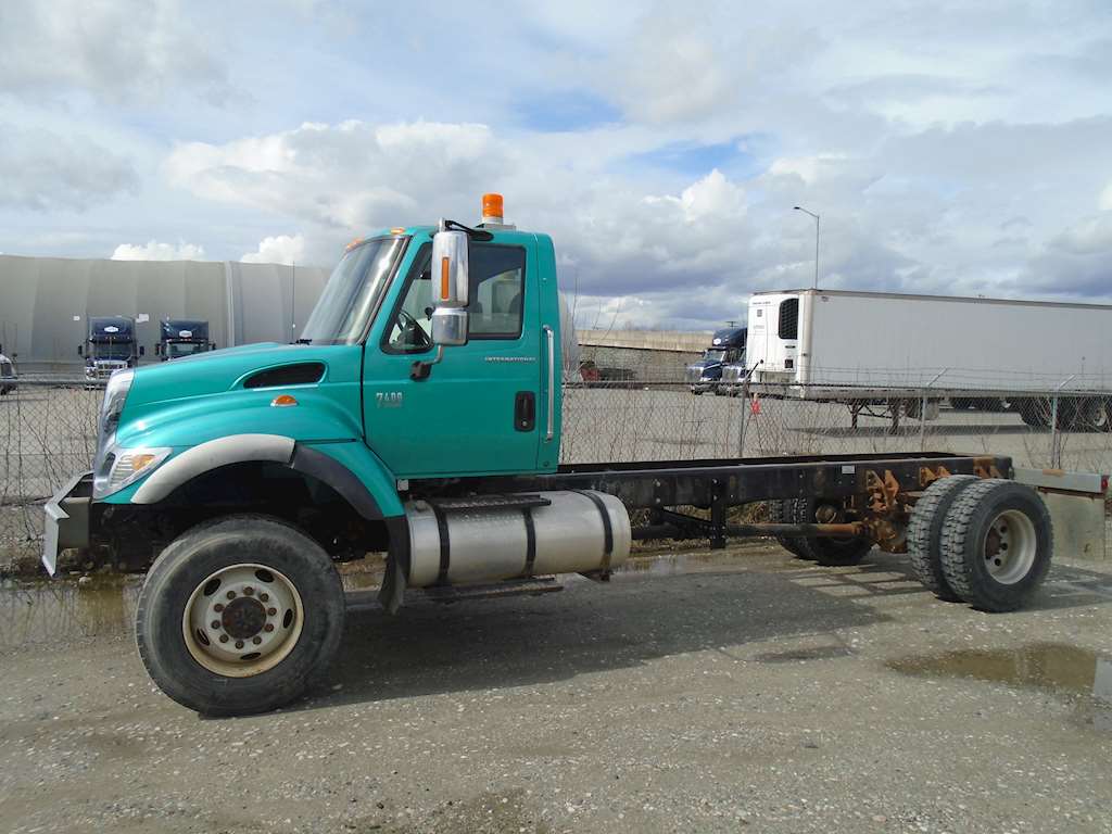 2007 International 7400 SFA 4x4