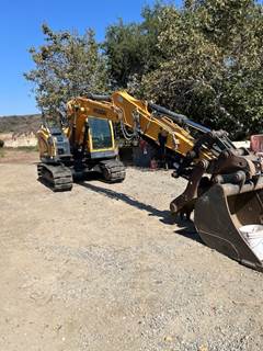 2017 Hyundai Mini Excavator - Blade