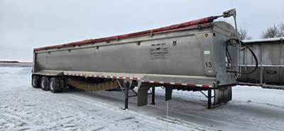 Trail King 4872 64" BELT TRI AXLE REAR LIFT Belt Trailer