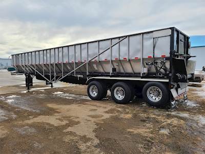 TRINITY TRAILER MFG 50x96 Tri Axle Stainless Steel Belt Trailer - Air Ride, Fixed Axle