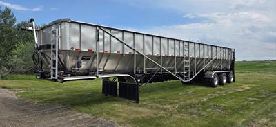 Trinity 50x102 Tri Axle Stainless Steel Belt Trailer - Air Ride, Fixed Spread Axle