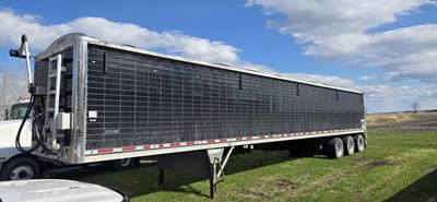 WILSON 51x96 Tri Axle Aluminum Belt Trailer - Air Ride, Fixed Axle