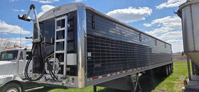 WILSON 51x96 Tri Axle Aluminum Belt Trailer - Air Ride, Fixed Axle