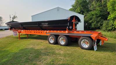 SmithCo 4736 SUPER TRI WITH REAR LIFT AXLE VALVE ON TRAILE Side Dump Trailer