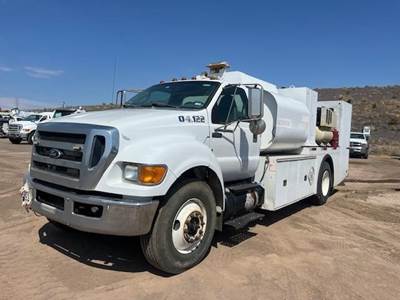 Ford F-750 Fuel & Lube Truck