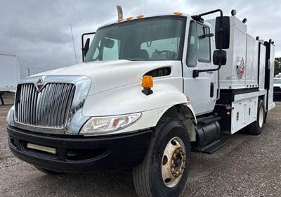 International DuraStar 4300 Fuel & Lube Truck