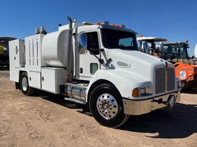 Kenworth T300 Fuel & Lube Truck