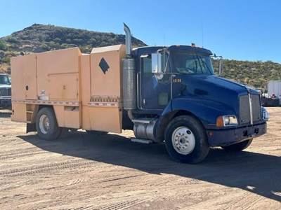 Kenworth T300 Fuel & Lube Truck
