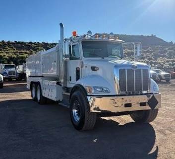 Peterbilt 348 Fuel & Lube Truck