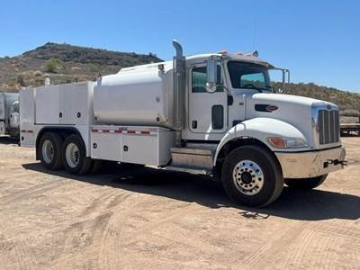 Peterbilt 348 Fuel & Lube Truck