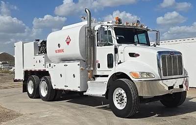 Peterbilt 348 Fuel & Lube Truck