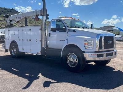 Ford F-750 Mechanic / Service Truck